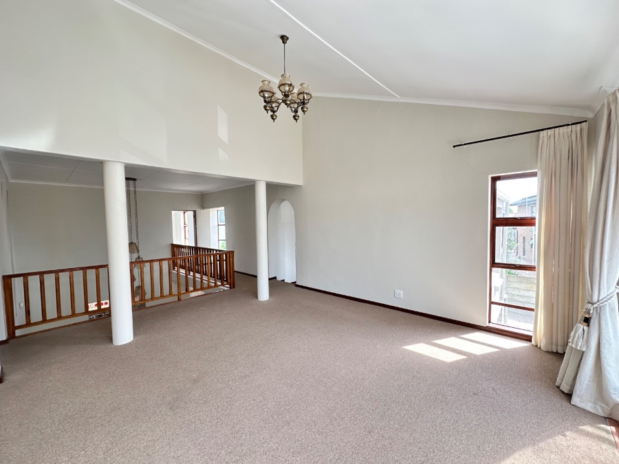 5 Bedroom Property for Sale in Bayview Western Cape